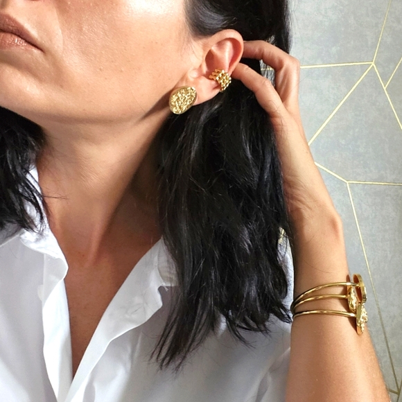 Meet your Posher, Daniela - Picture 1 of 1